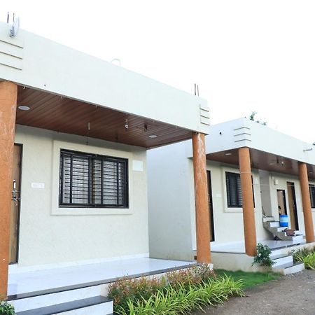 Shri Balaji Resort Ellora Bagian luar foto