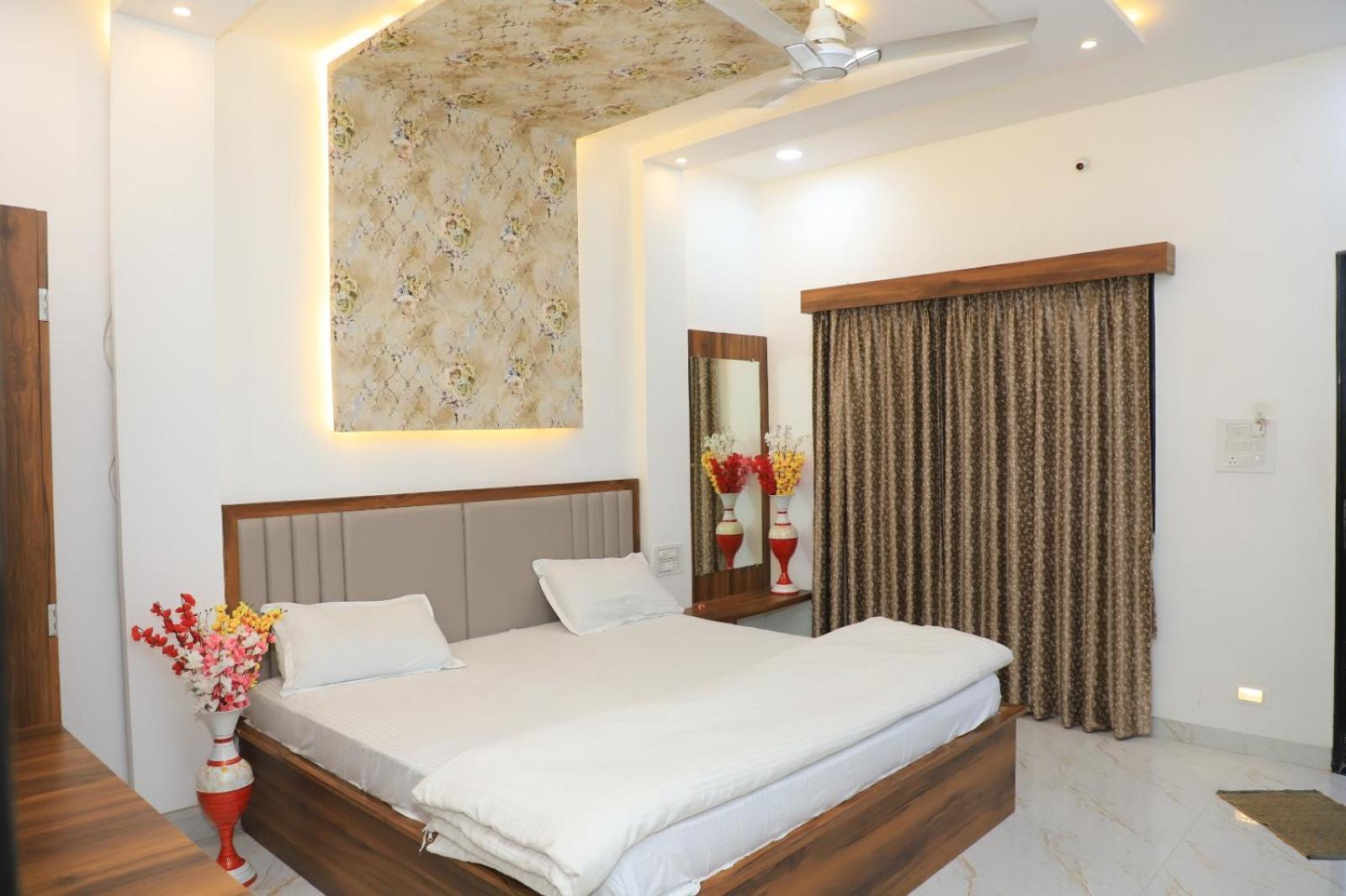 Shri Balaji Resort Ellora Bagian luar foto